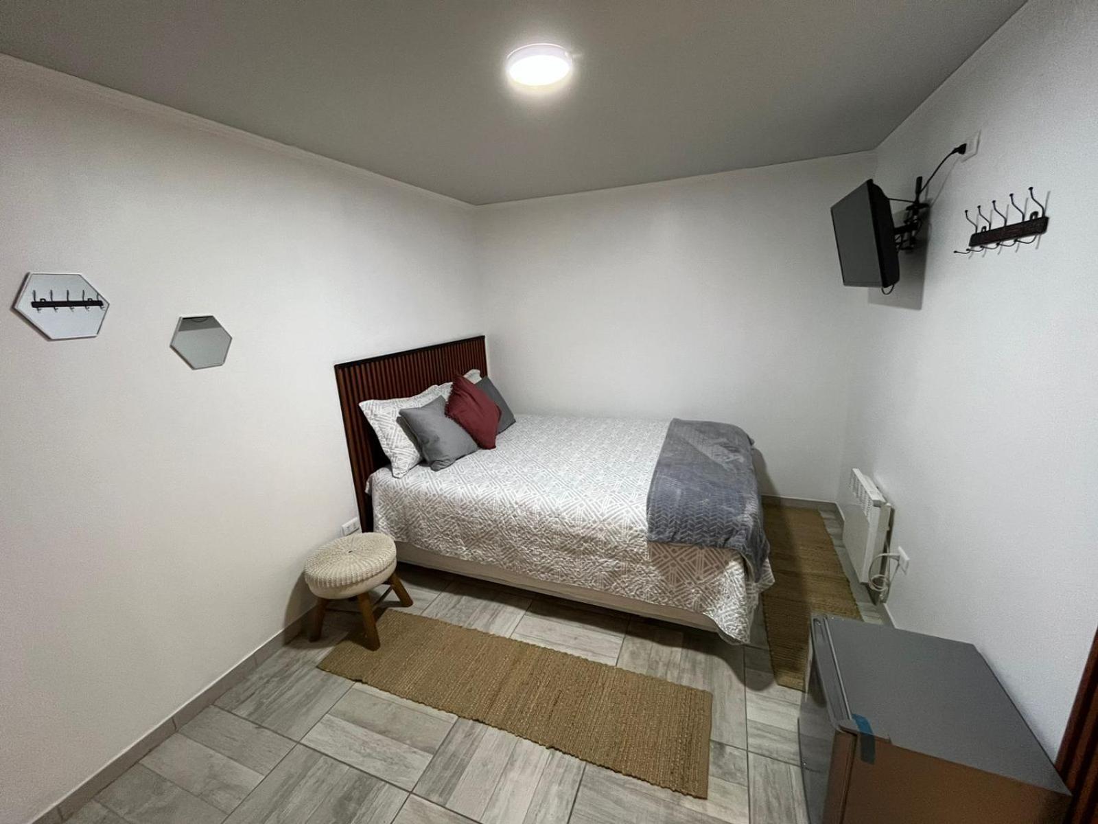 Hostal Fenix Hotel ซานติอาโก ภายนอก รูปภาพ